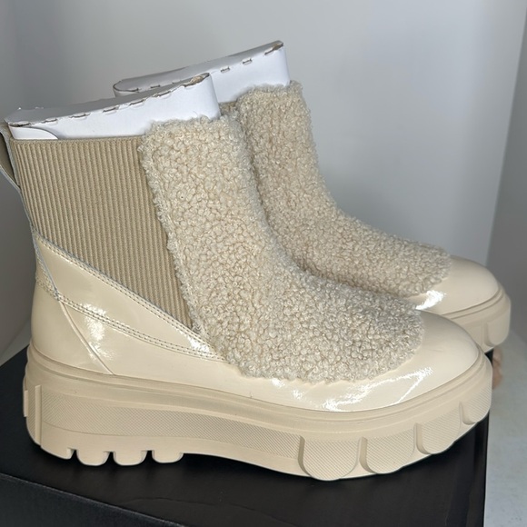 SOREL Caribou X Boot Cozy Faux Shearling Trim Chelsea Boots Sz 11 - Picture 3 of 12
